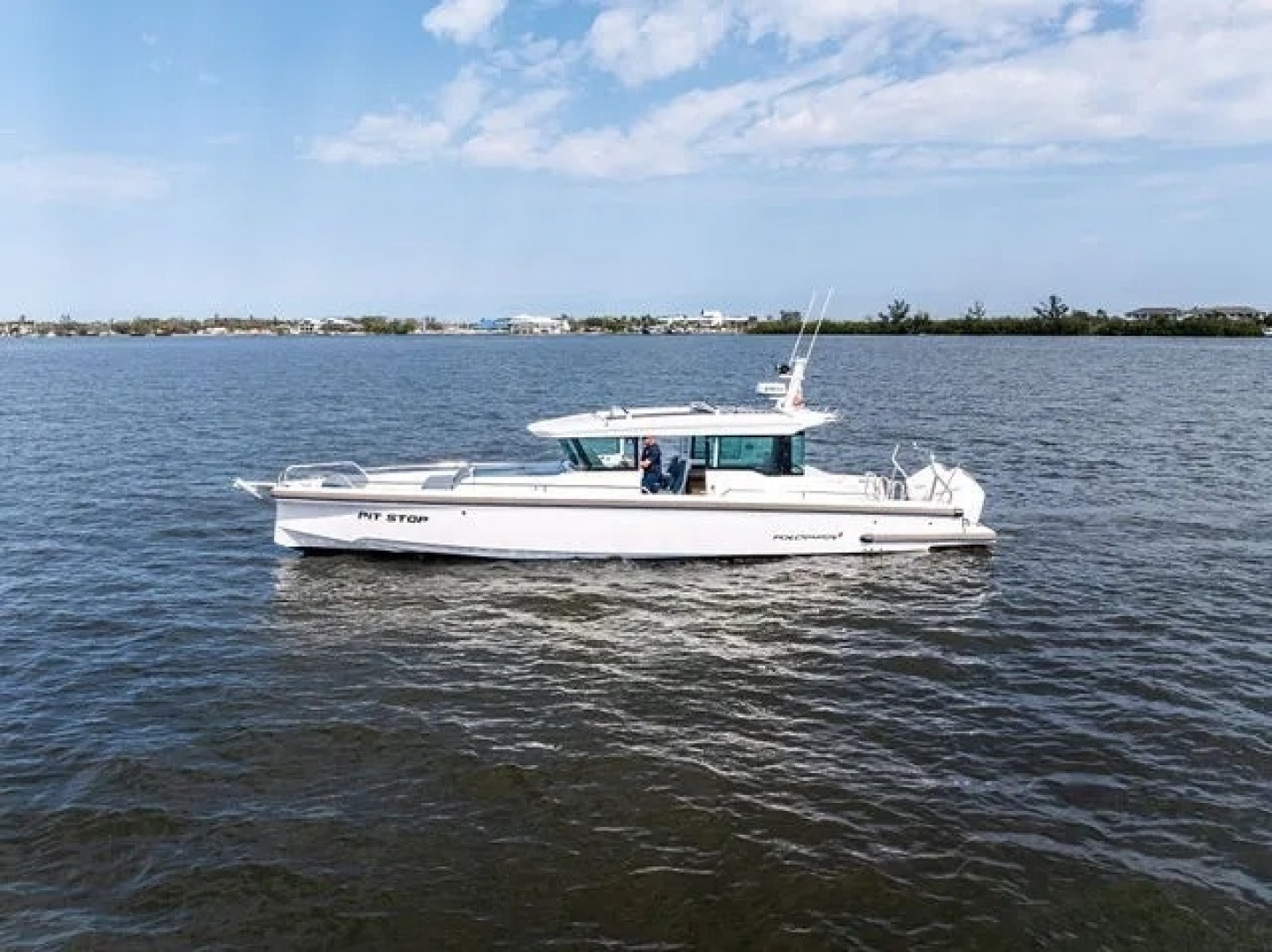 2022 Axopar 37 XC CROSS CABIN 37ft Axopar Yacht For Sale