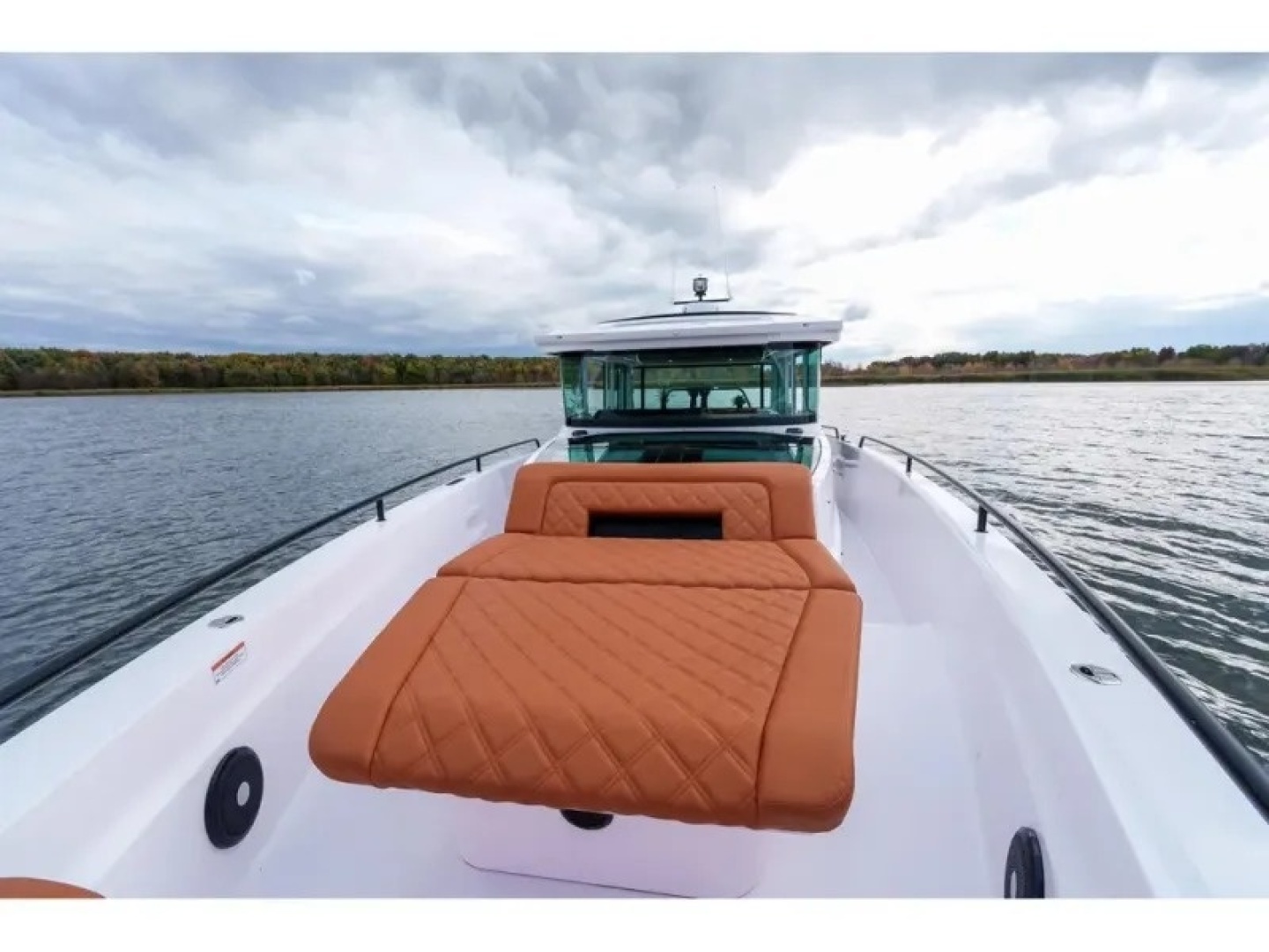 2022 Axopar 37 XC CROSS CABIN 37ft Axopar Yacht For Sale