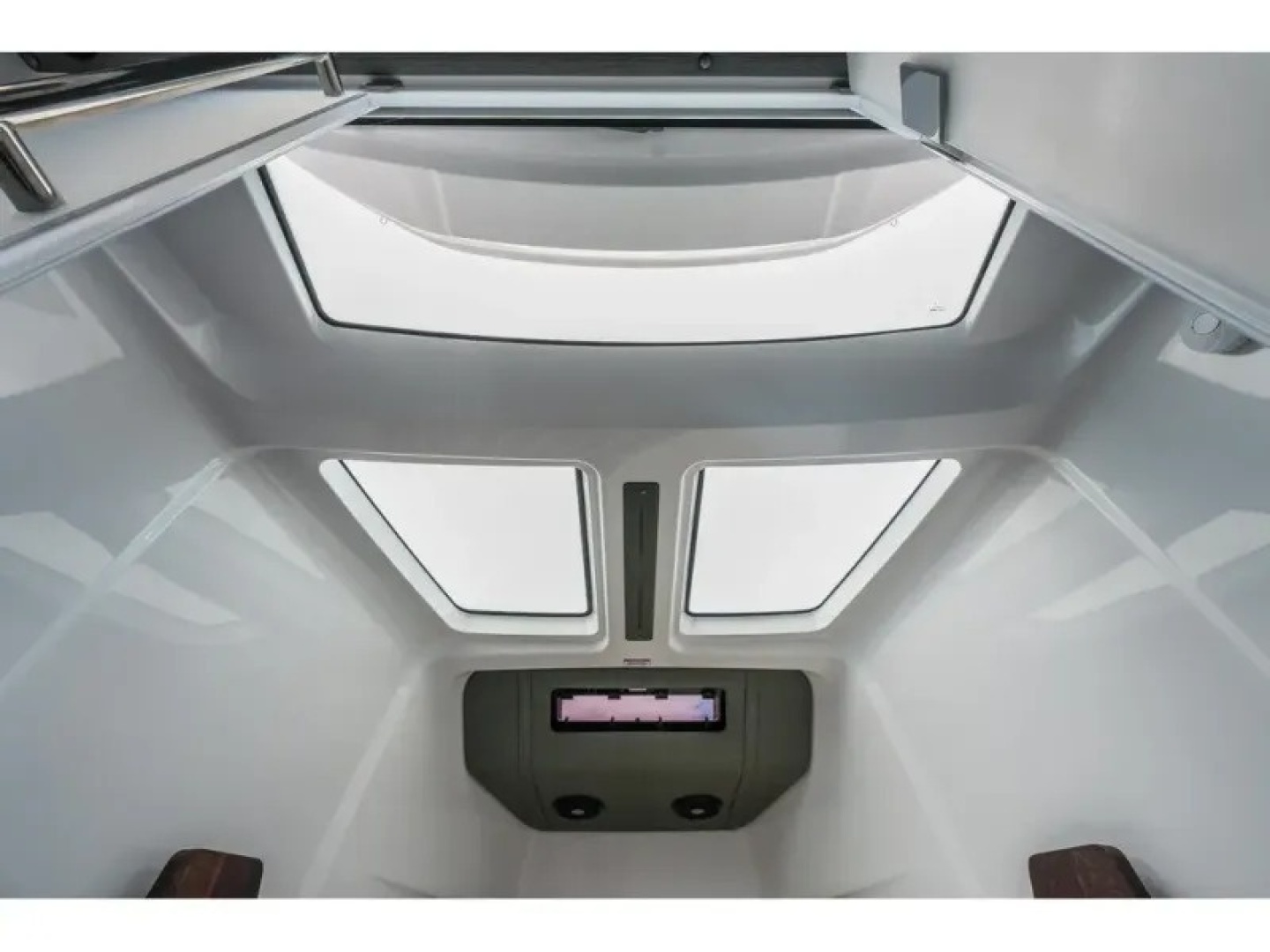 2022 Axopar 37 XC CROSS CABIN 37ft Axopar Yacht For Sale
