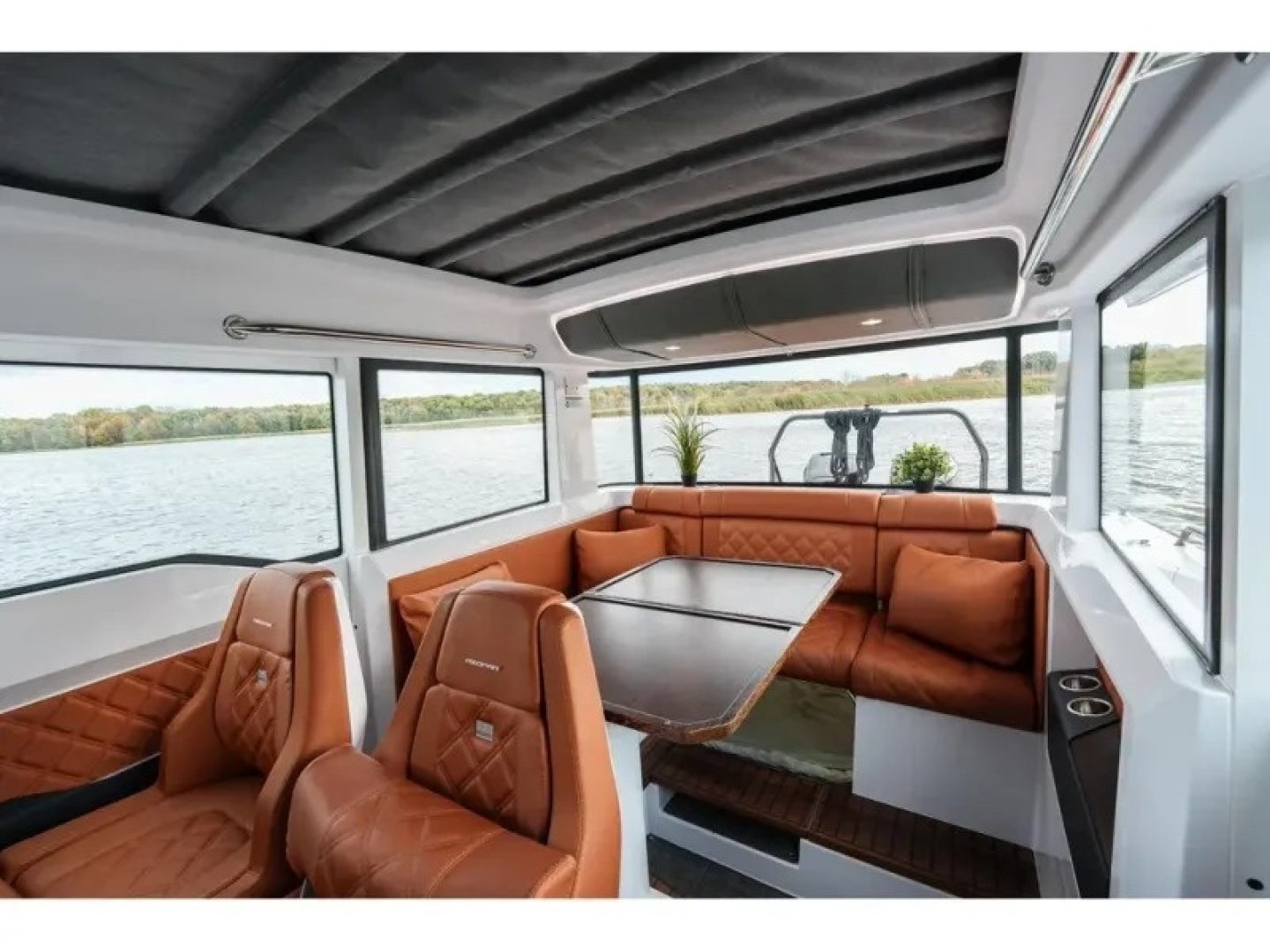 2022 Axopar 37 XC CROSS CABIN 37ft Axopar Yacht For Sale