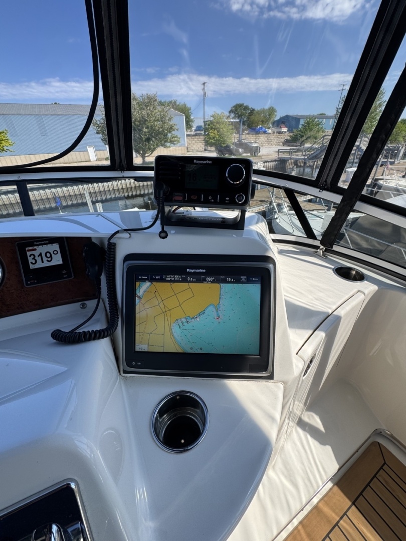 KEYAH IV 39ft Silverton Yacht For Sale