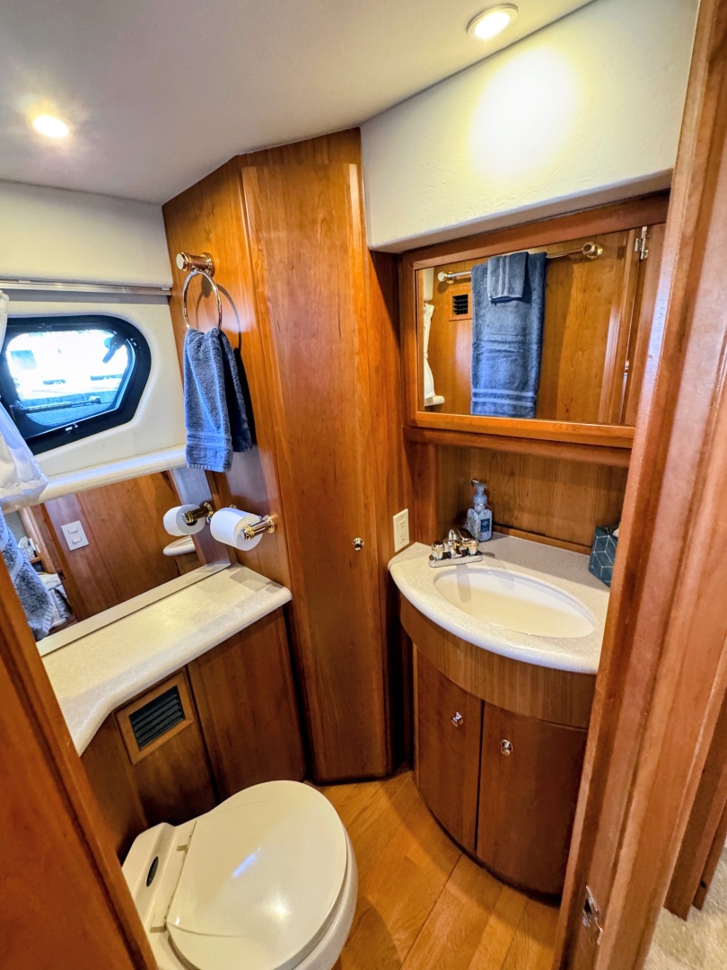 2002 Silverton 39 Motor Yacht