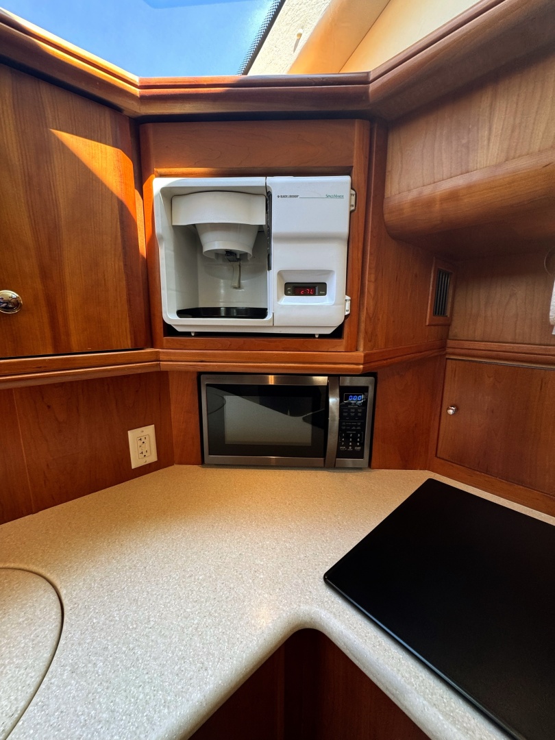 2002 Silverton 39 Motor Yacht