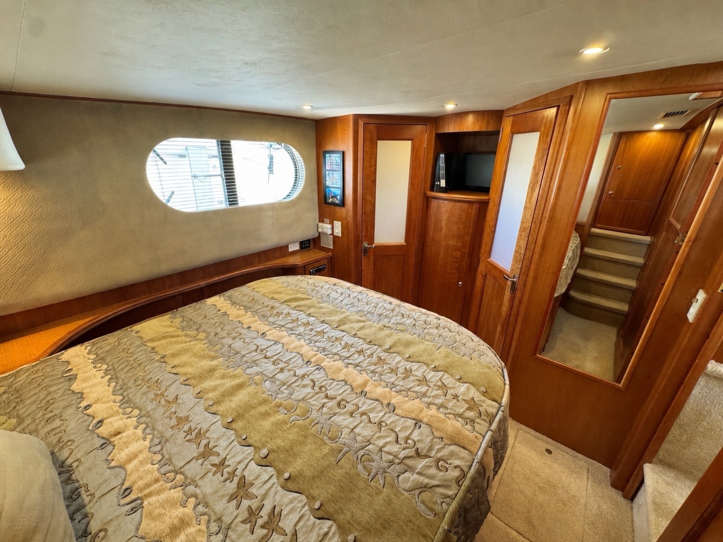 KEYAH IV 39ft Silverton Yacht For Sale