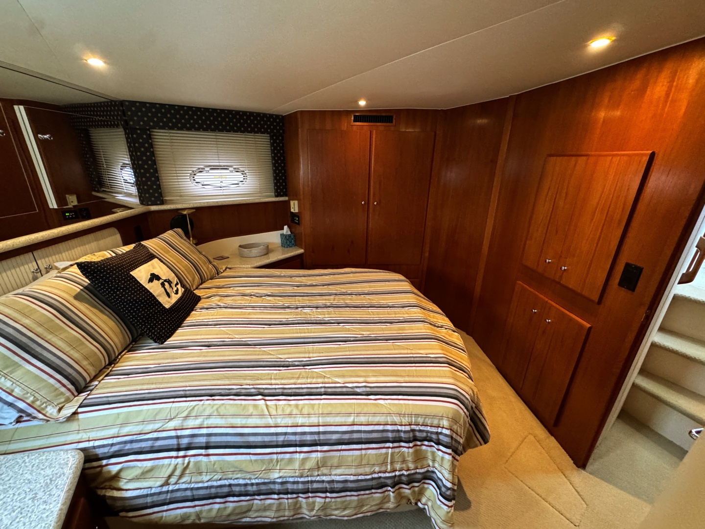 THE YOOPER 40ft Carver Yacht For Sale THE YOOPER 40ft Carver Yacht For Sale