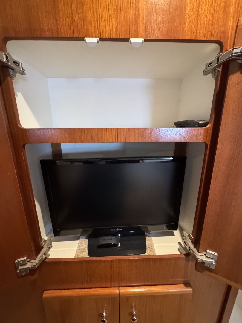 THE YOOPER 40ft Carver Yacht For Sale THE YOOPER 40ft Carver Yacht For Sale
