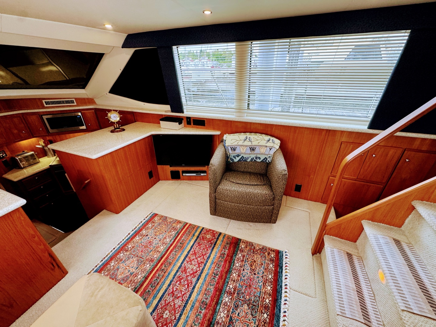 THE YOOPER 40ft Carver Yacht For Sale THE YOOPER 40ft Carver Yacht For Sale