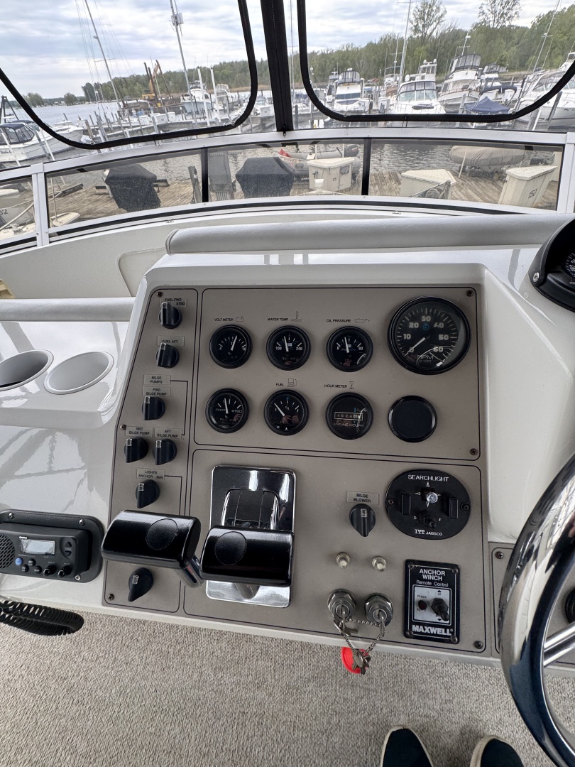 THE YOOPER 40ft Carver Yacht For Sale THE YOOPER 40ft Carver Yacht For Sale