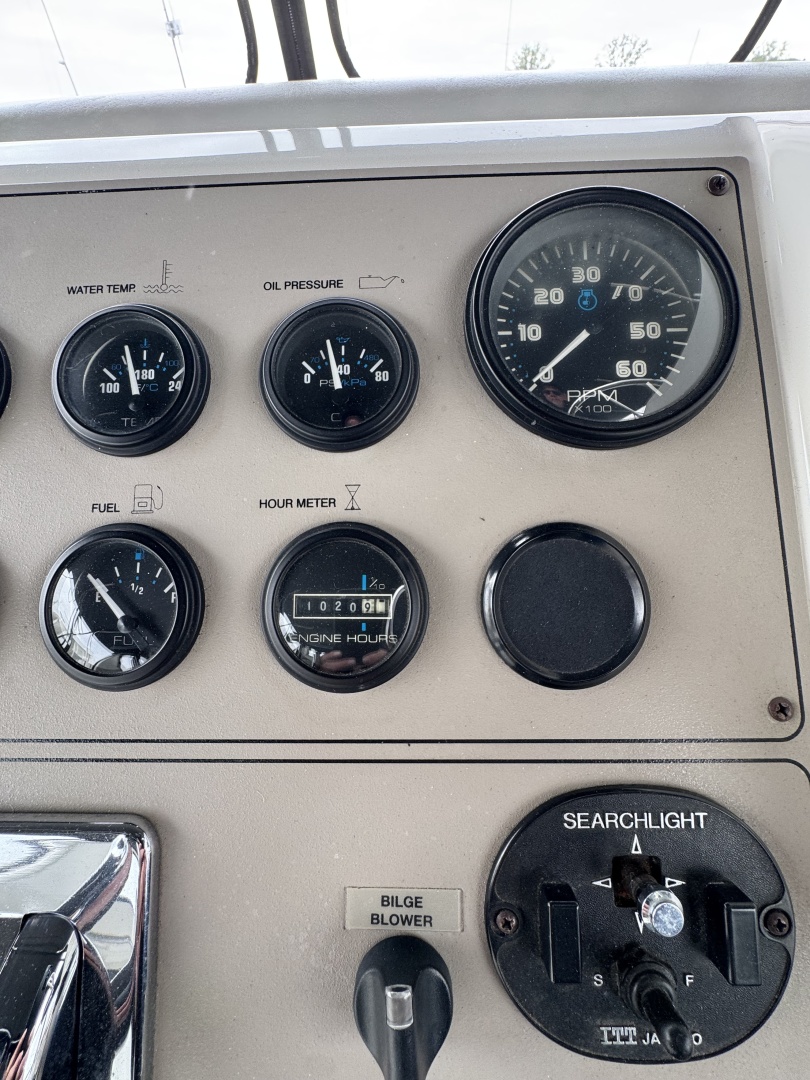 THE YOOPER 40ft Carver Yacht For Sale THE YOOPER 40ft Carver Yacht For Sale