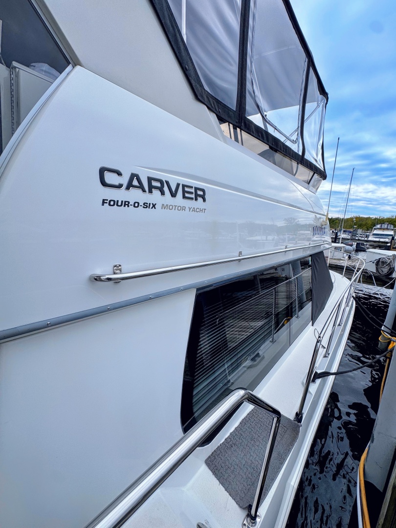 THE YOOPER 40ft Carver Yacht For Sale THE YOOPER 40ft Carver Yacht For Sale