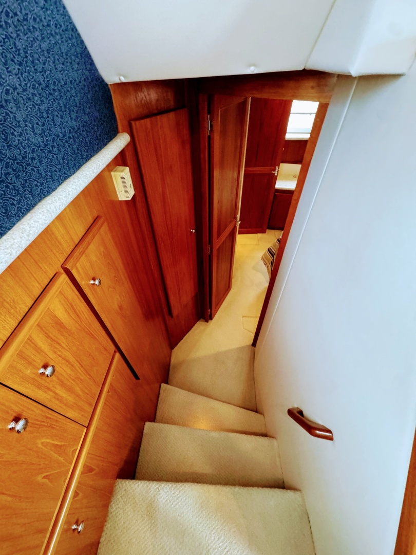 THE YOOPER 40ft Carver Yacht For Sale THE YOOPER 40ft Carver Yacht For Sale