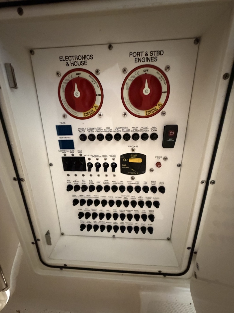 Retriever 34ft Pursuit Yacht For Sale