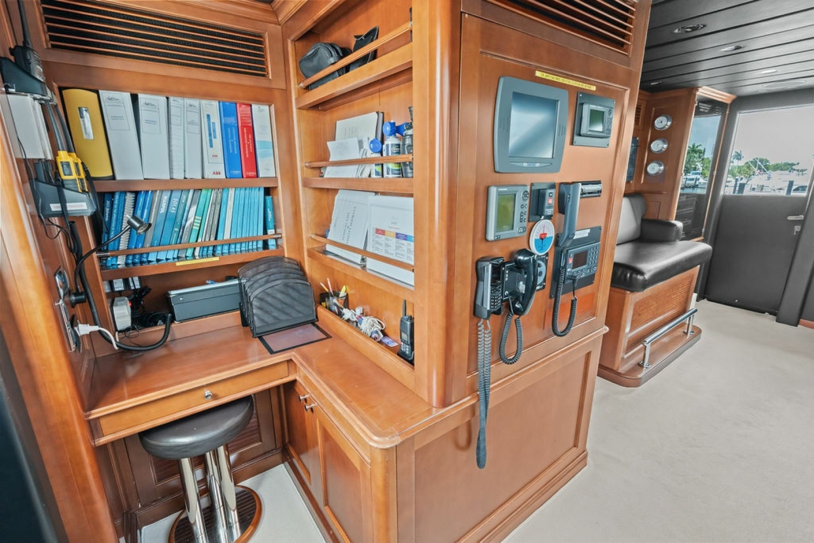 Benetti 121 Classic — ARTHUR’S WAY - Photo 83