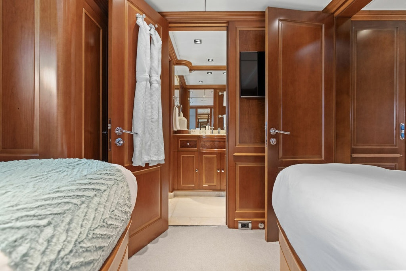 2008 Benetti 121 Classic