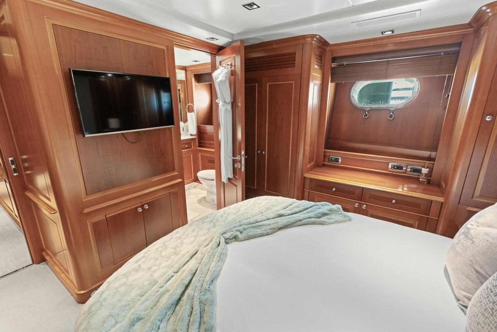 Benetti 121 Classic — ARTHUR’S WAY - Photo 53