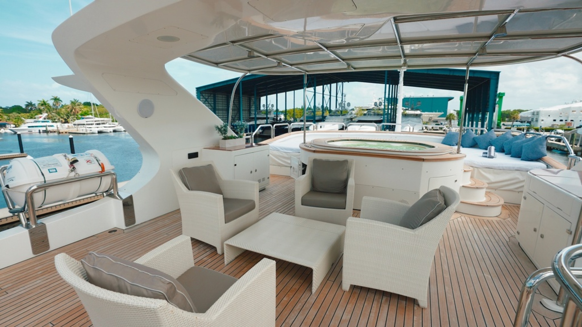 Benetti 121 Classic — ARTHUR’S WAY - Photo 18