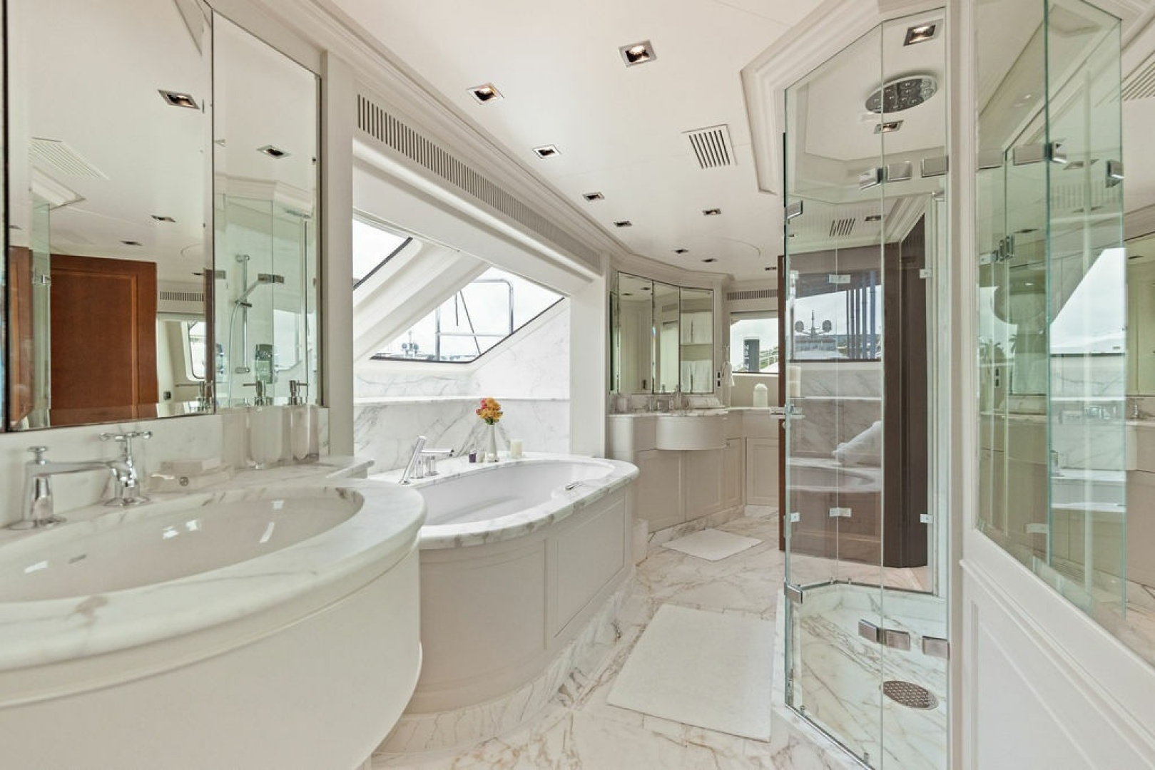 Benetti 121 Classic — ARTHUR’S WAY - Photo 47