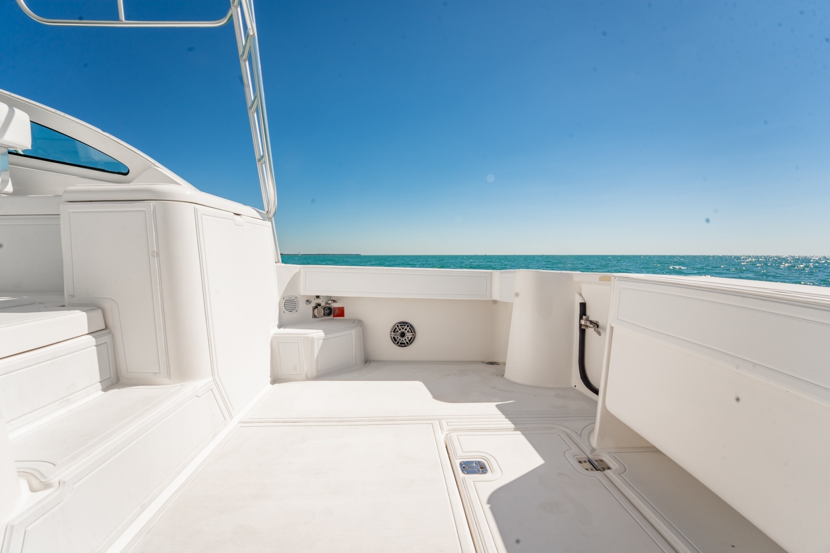 2004 Luhrs 320 Open