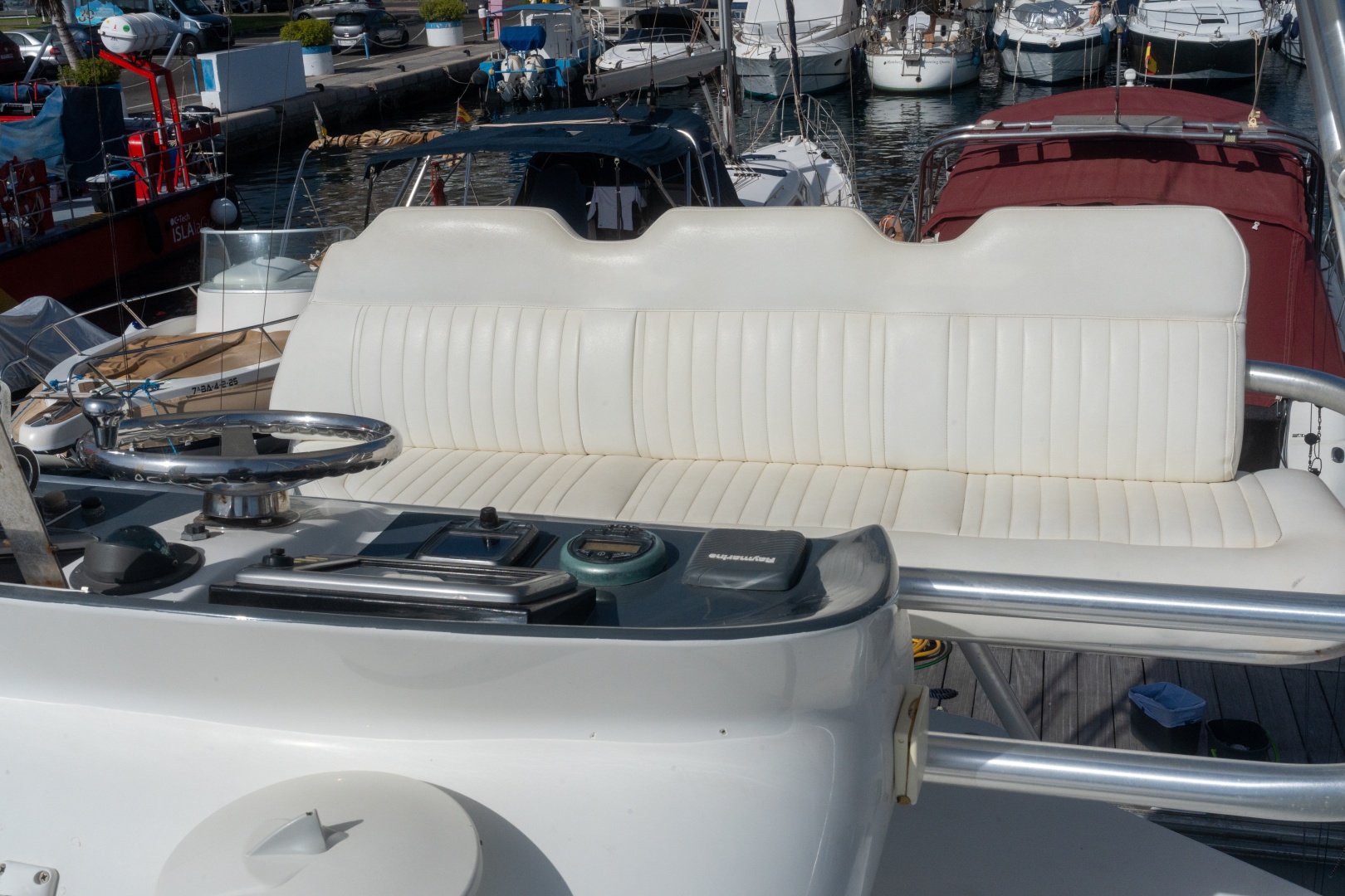 2005 Cabo 40 Hardtop Express