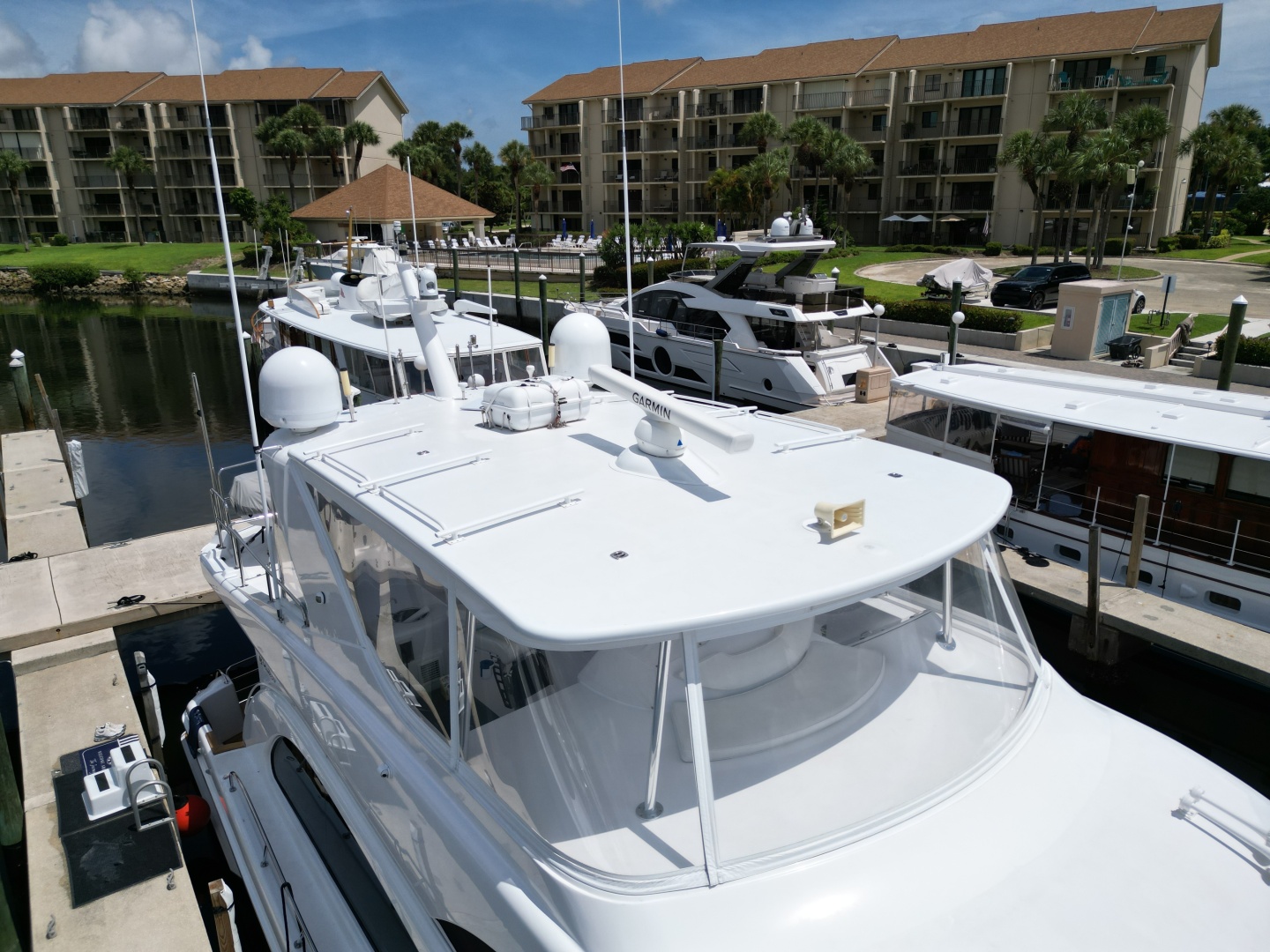 63ft Hatteras Yacht For Sale