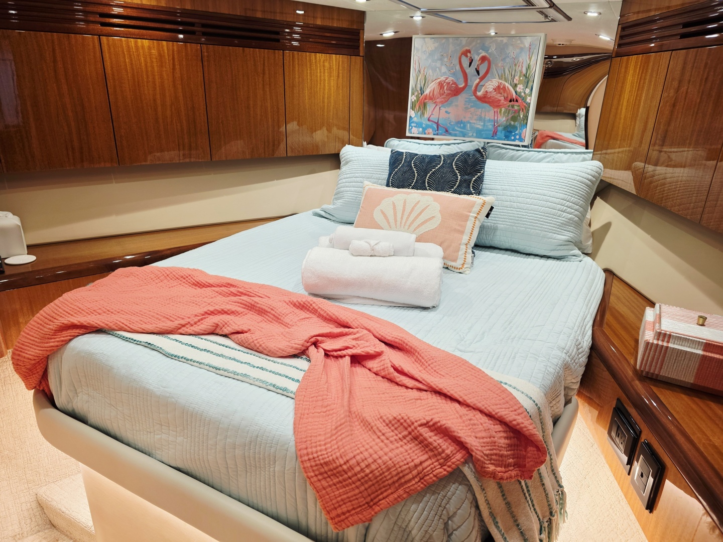63ft Hatteras Yacht For Sale