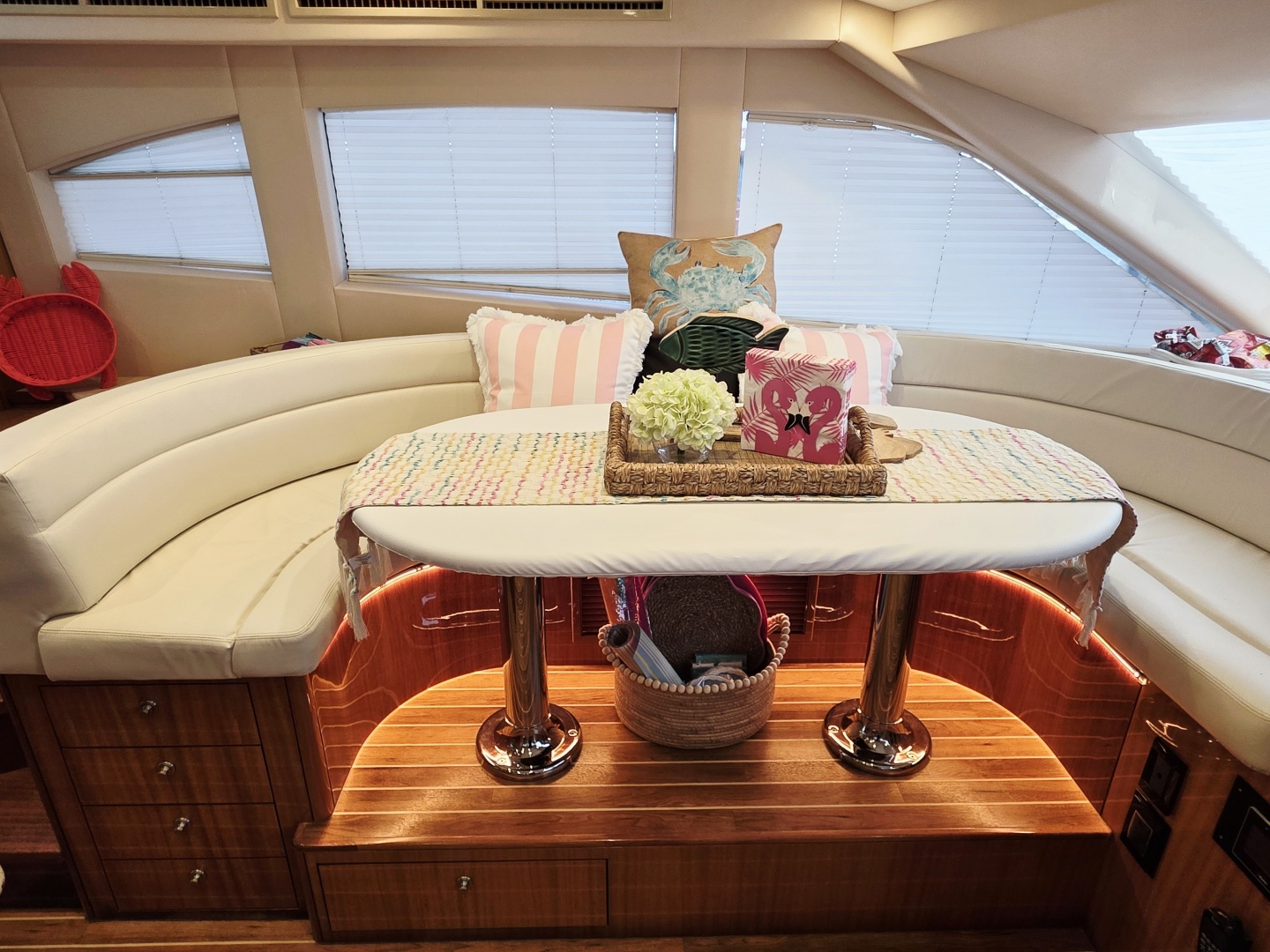 63ft Hatteras Yacht For Sale