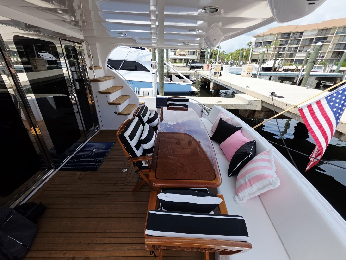 Hatteras  Yacht For Sale