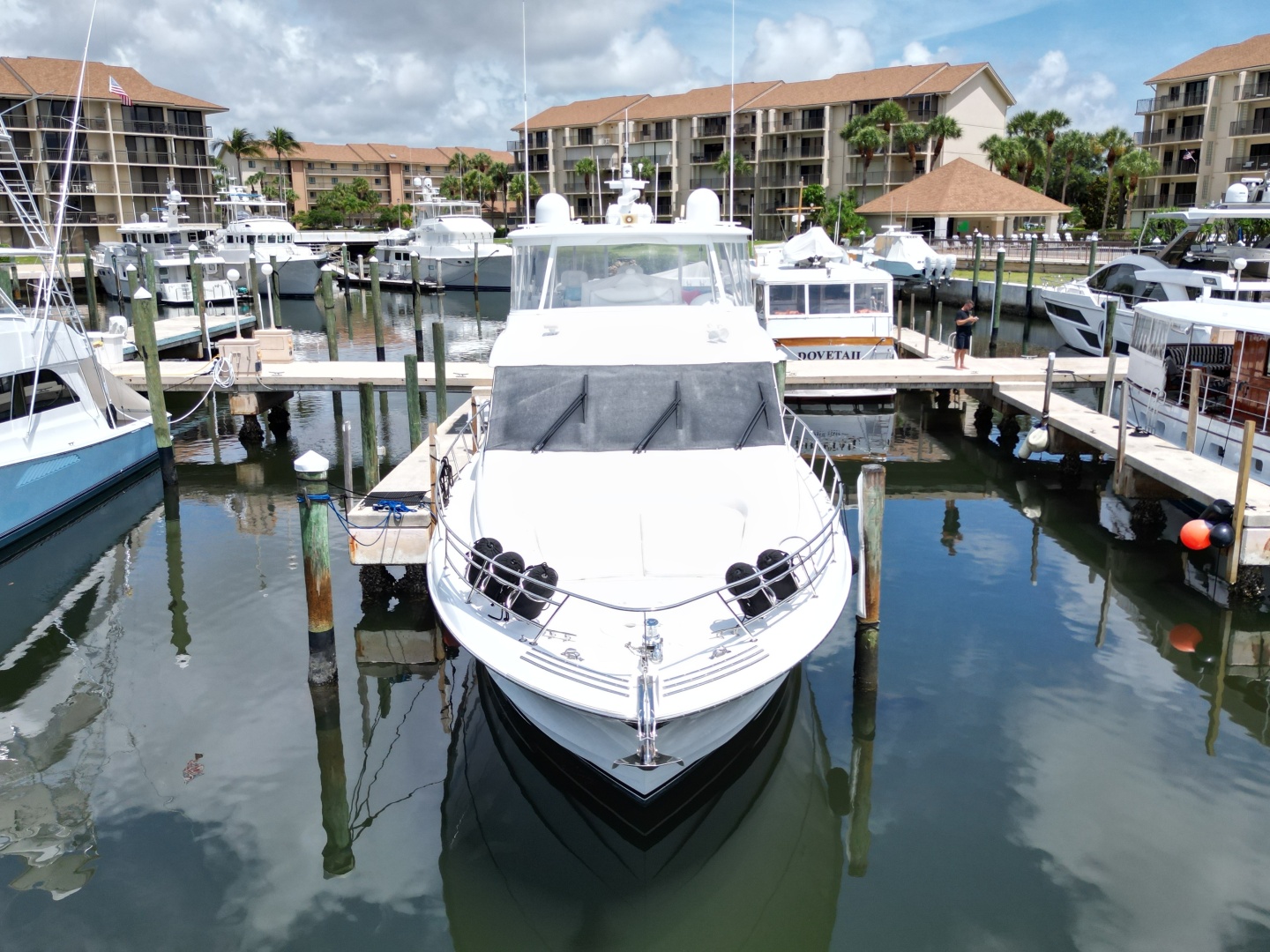 63ft Hatteras Yacht For Sale
