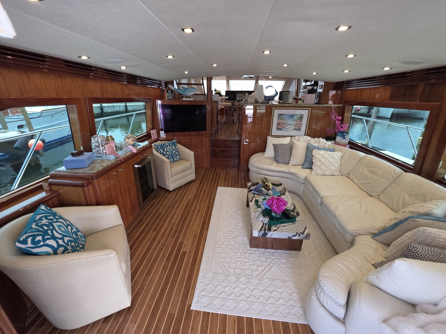 63ft Hatteras Yacht For Sale