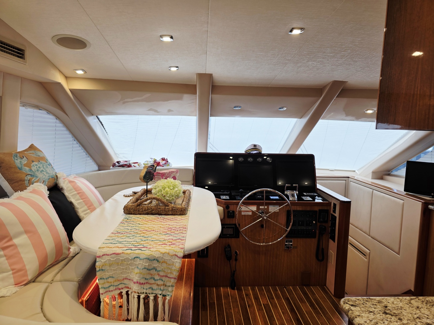 63ft Hatteras Yacht For Sale