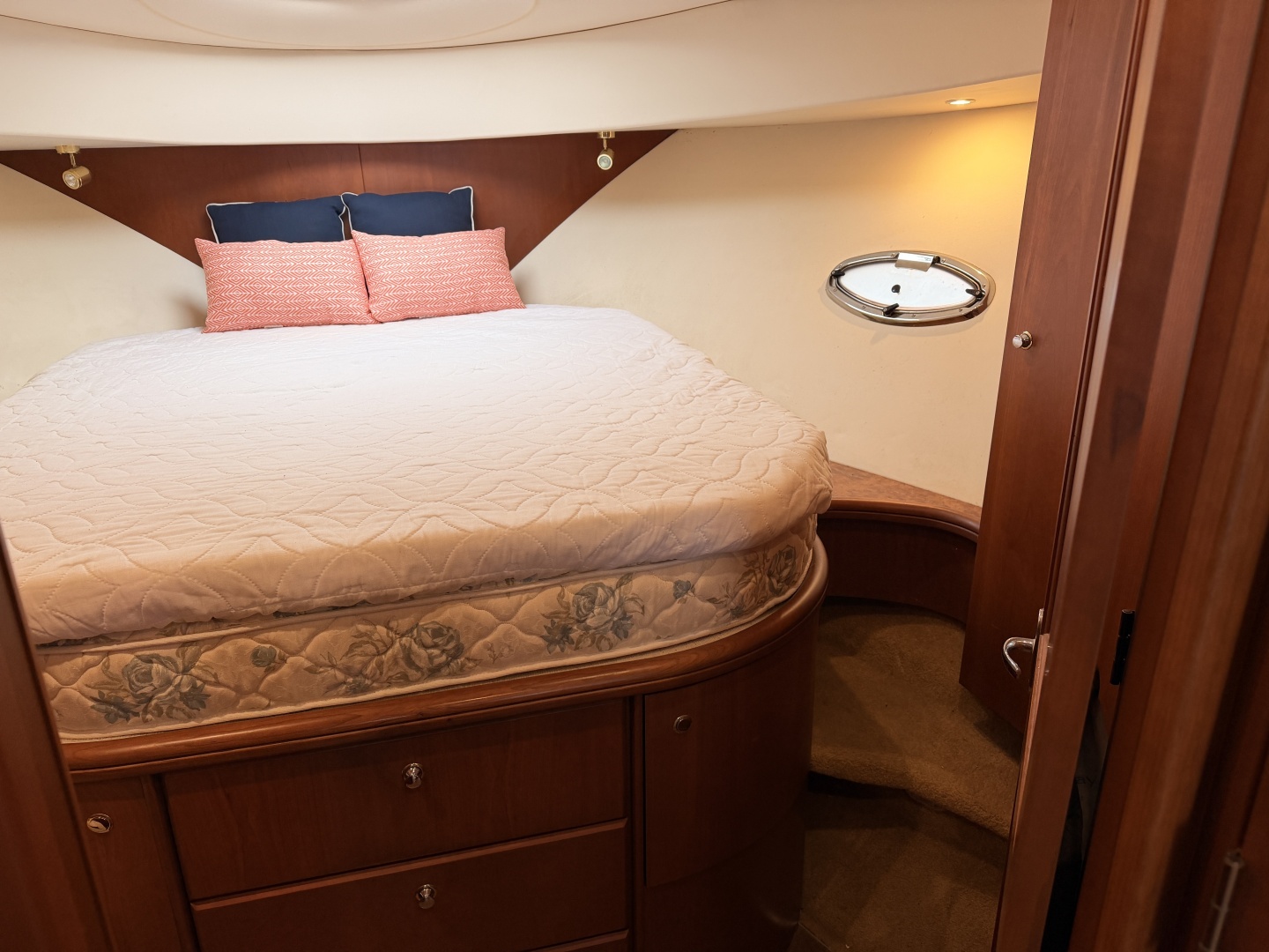 Sunny Days 38ft Silverton Yacht For Sale