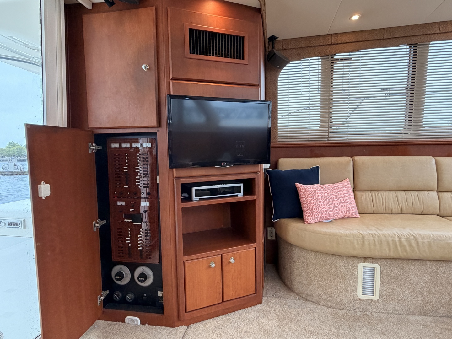 2006 Silverton 38 Convertible