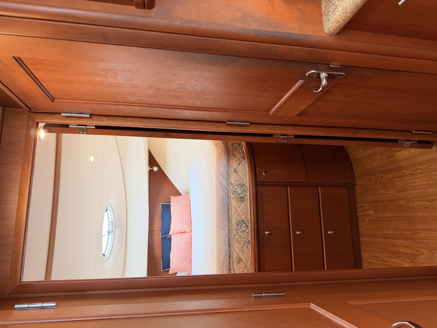 Sunny Days 38ft Silverton Yacht For Sale