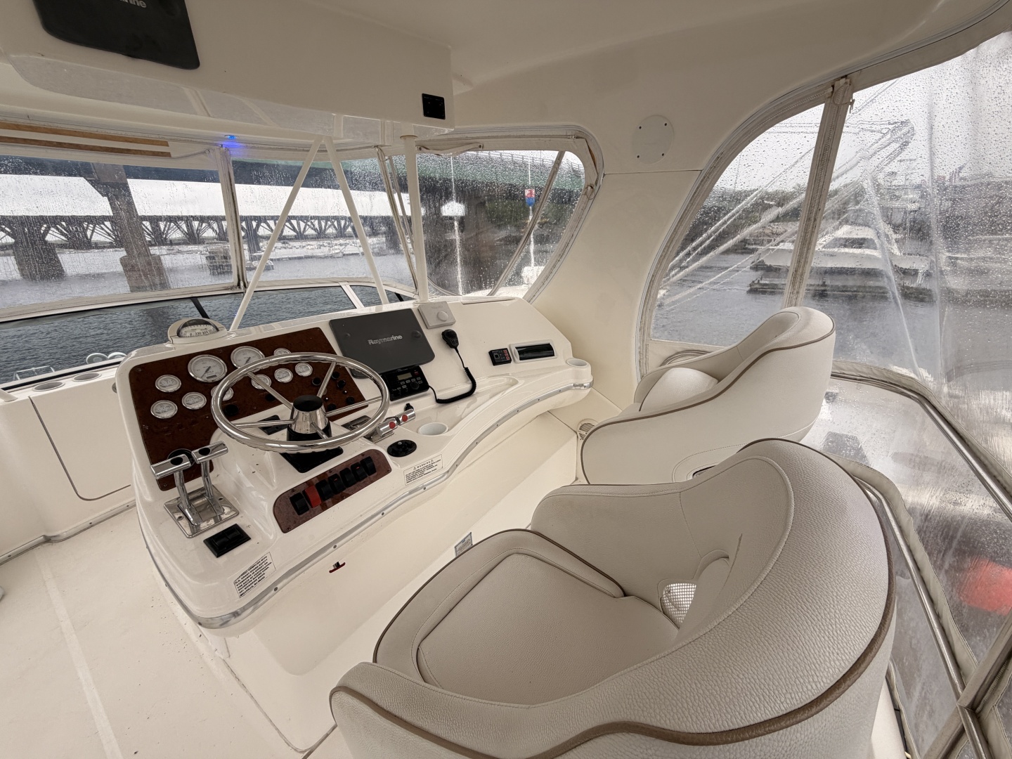 2006 Silverton 38 Convertible