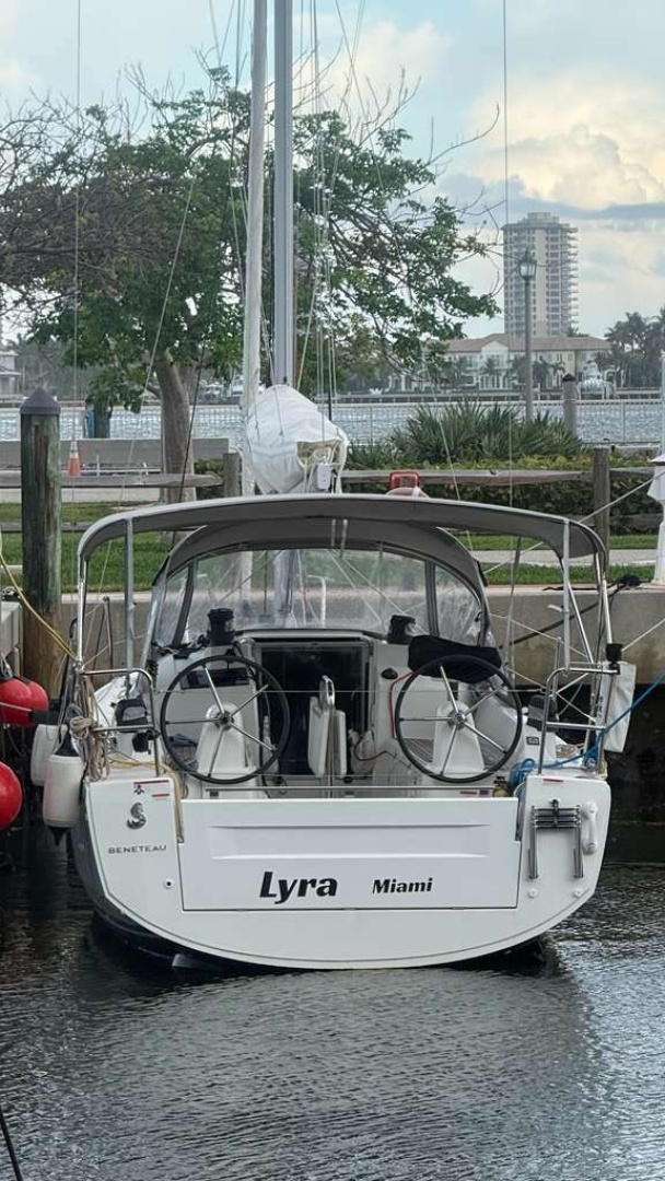 9ft Beneteau Yacht For Sale