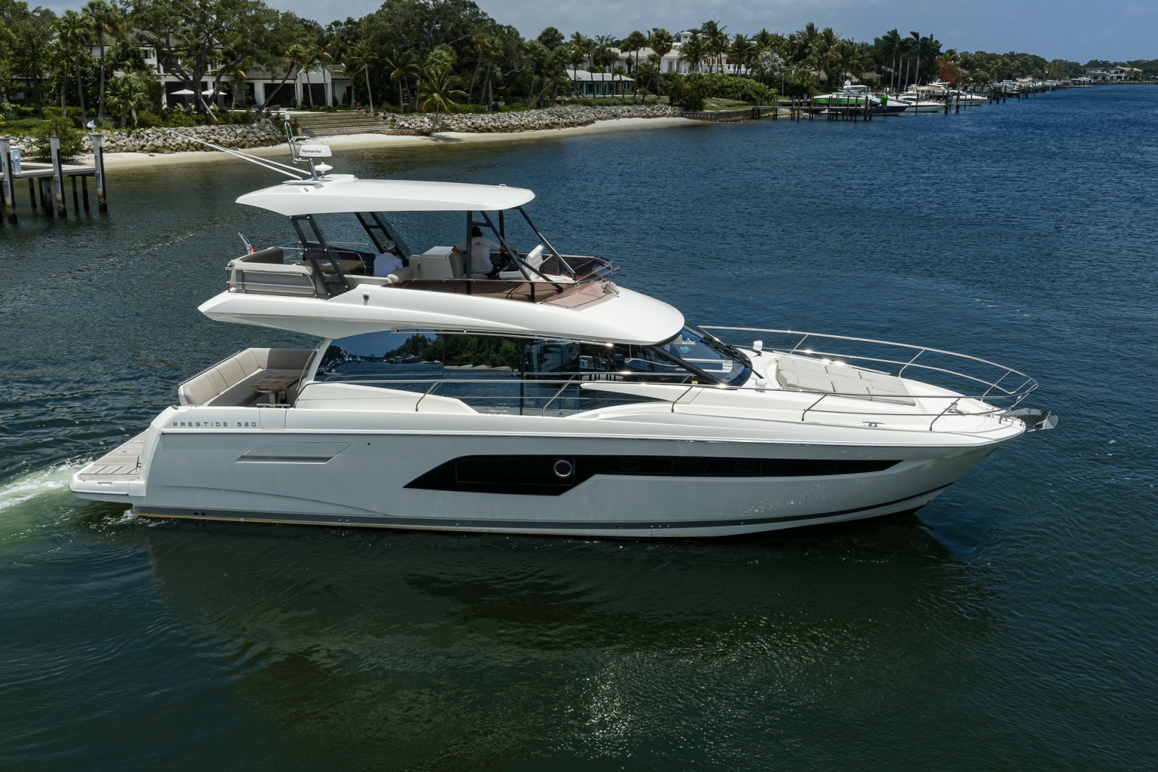 2021 Prestige 520