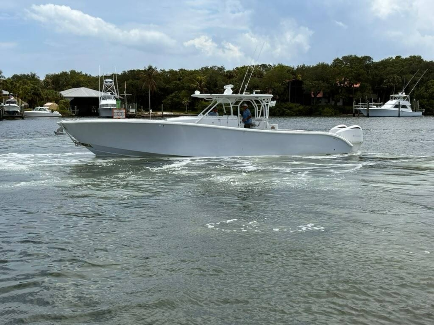 2014 Yellowfin 42 Offshore