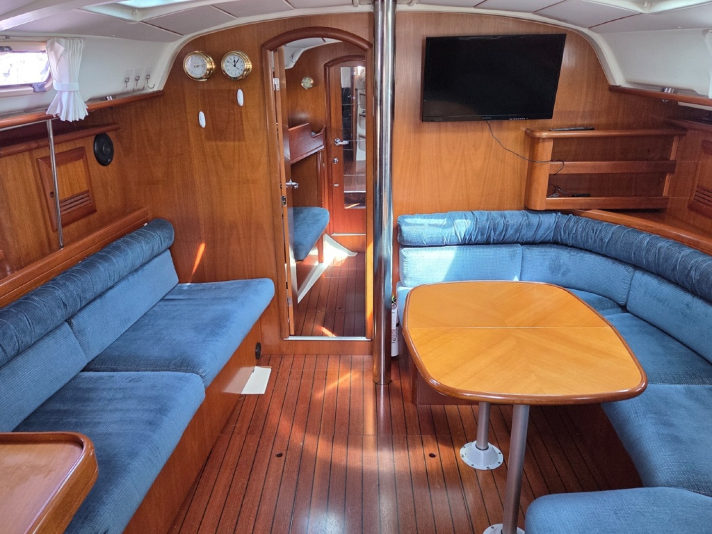 Casa Fink 41ft Beneteau Yacht For Sale