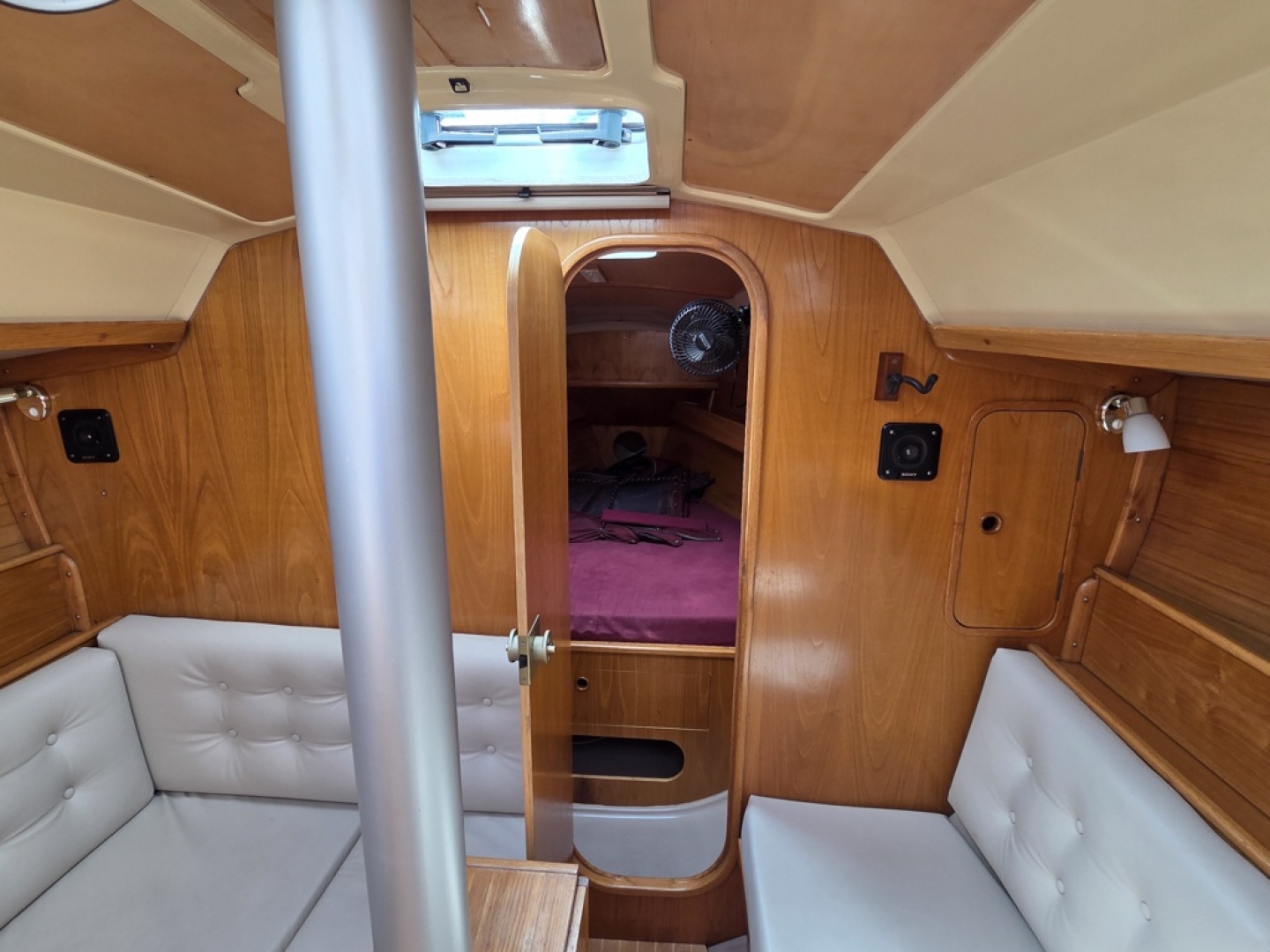 Sea Squatch 34ft Beneteau Yacht For Sale