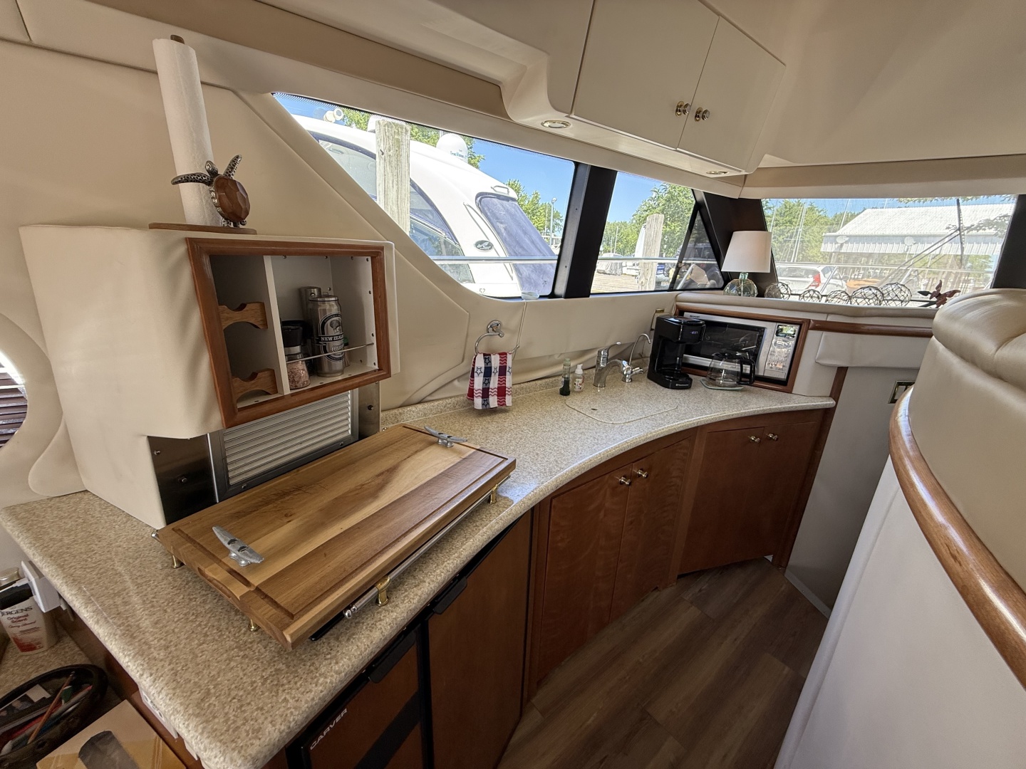 Regina Rae 46ft Carver Yacht For Sale