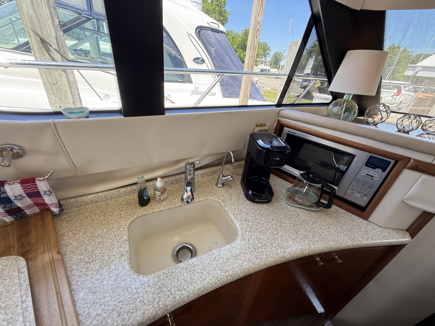 1999 Carver 450 Voyager