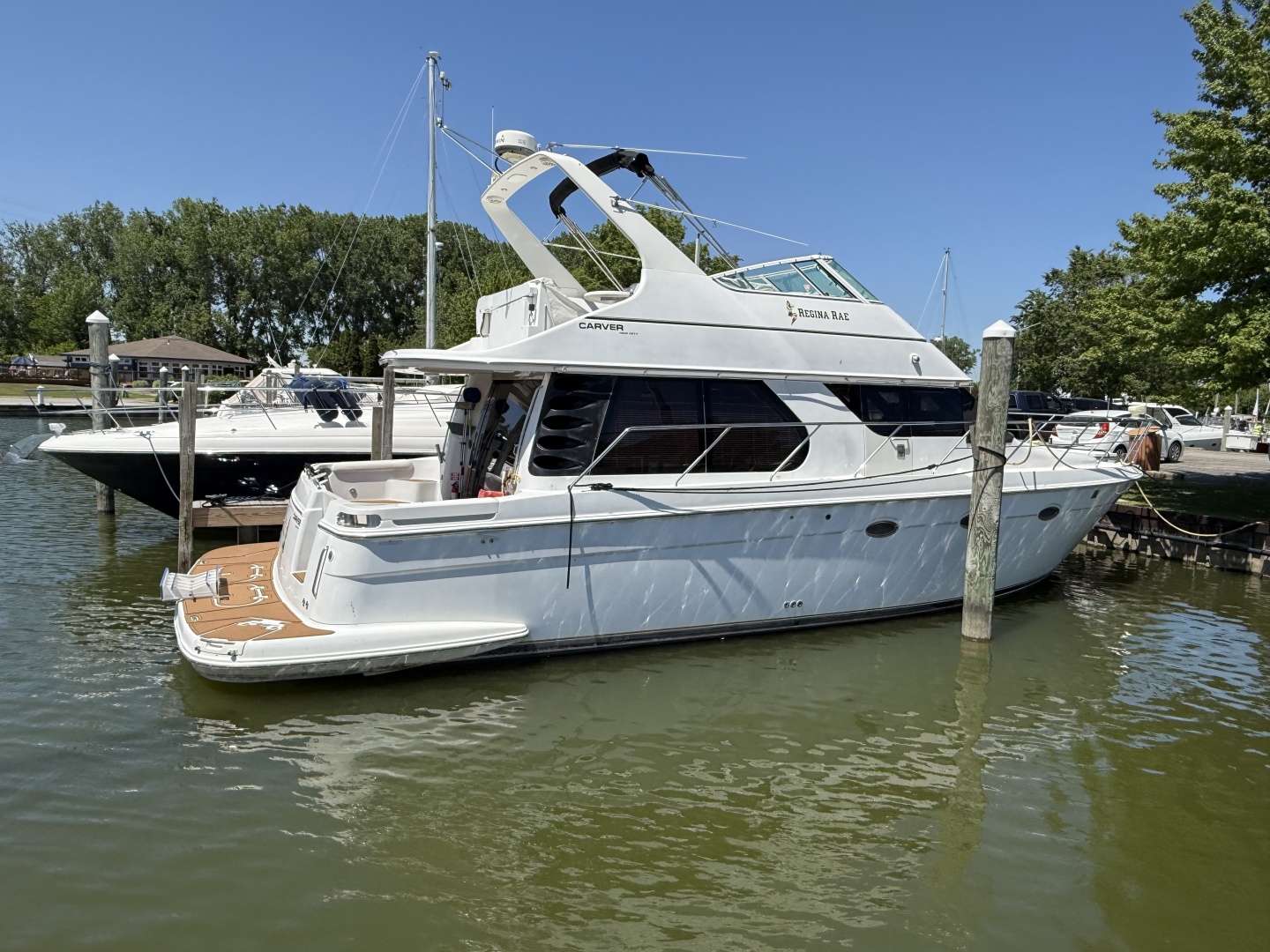 1999 Carver 450 Voyager
