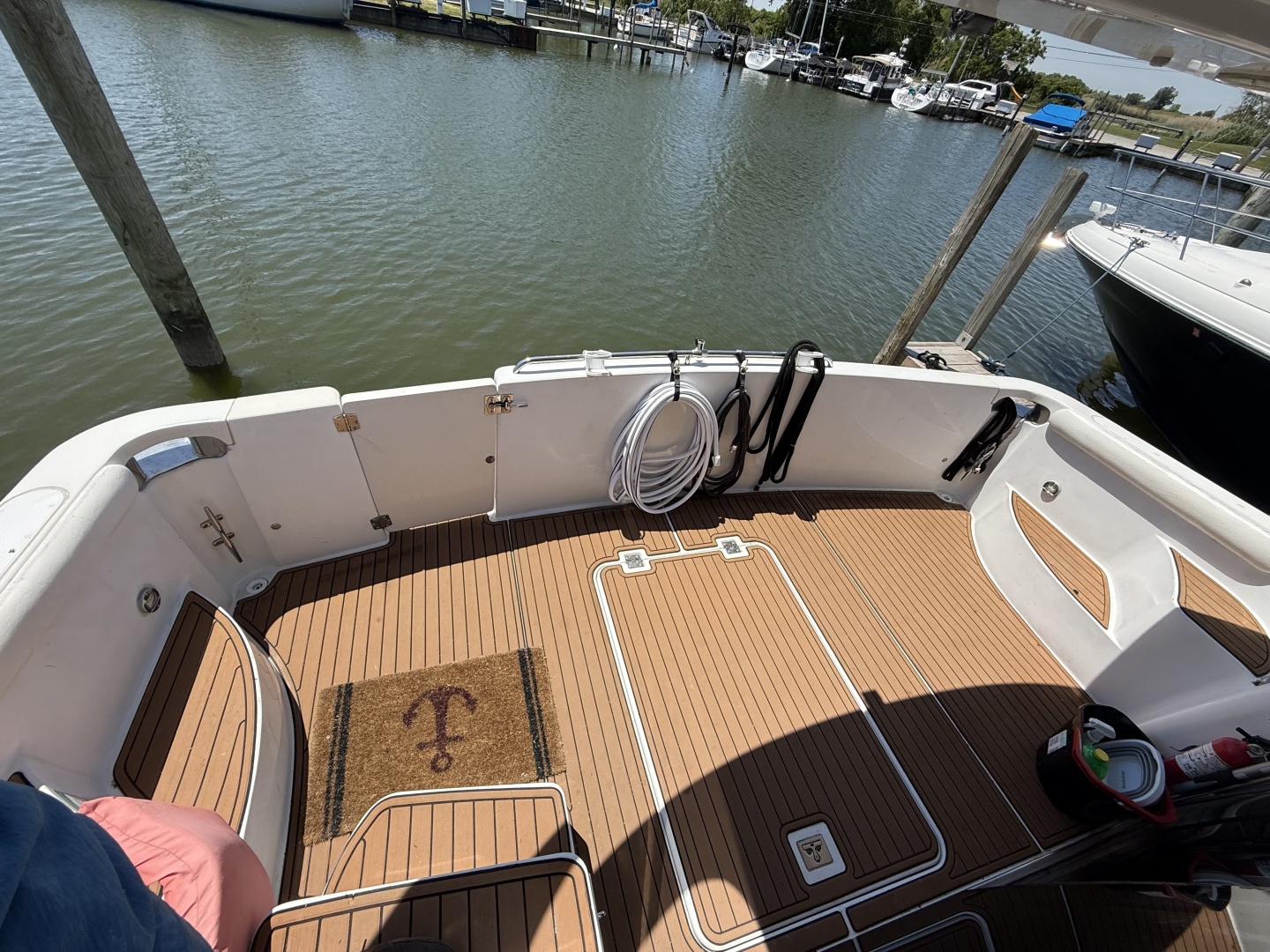 1999 Carver 450 Voyager