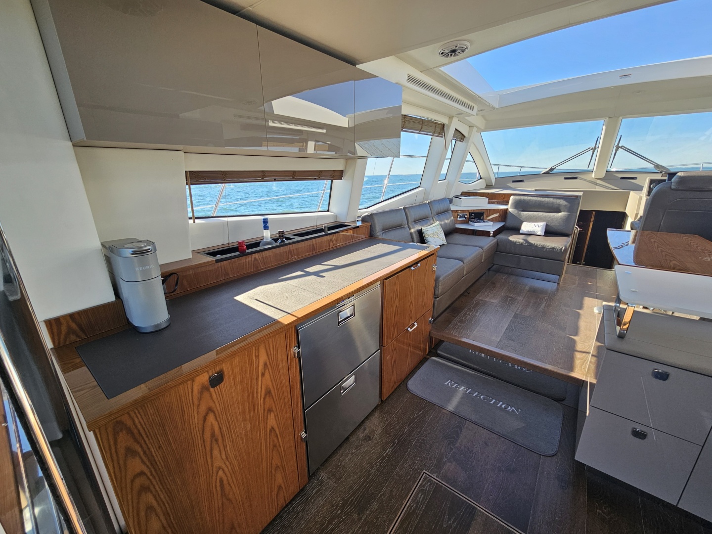2019 Sea Ray 520 Sundancer