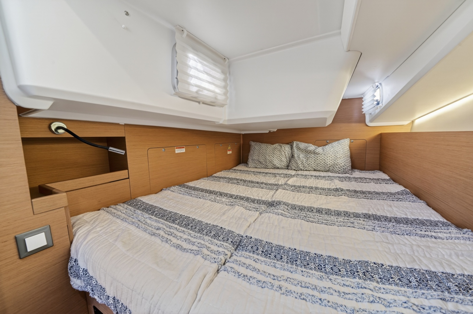 2019 Jeanneau Sun Odyssey 490