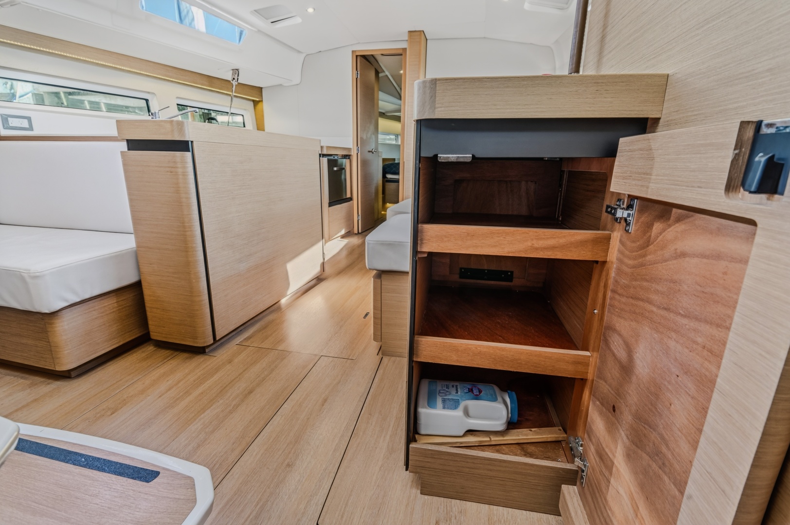 2019 Jeanneau Sun Odyssey 490