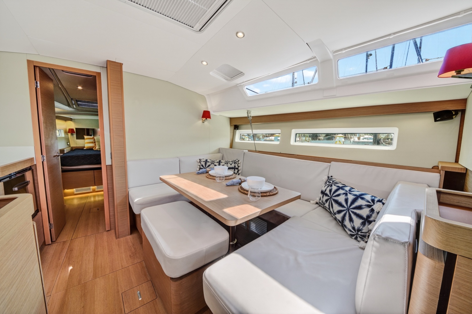 2019 Jeanneau Sun Odyssey 490