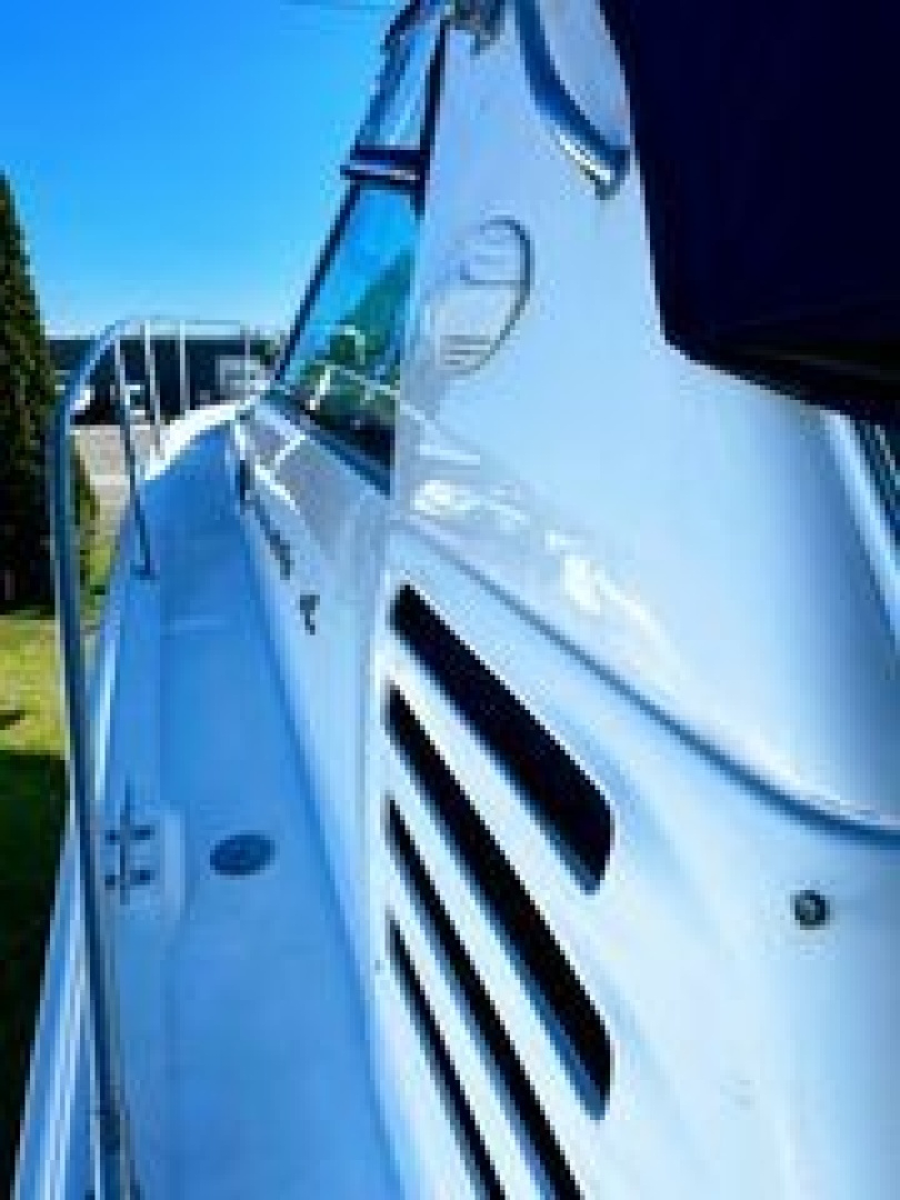 1999 Sea Ray 370 Express