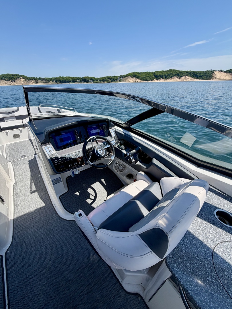 2018 Chaparral 307