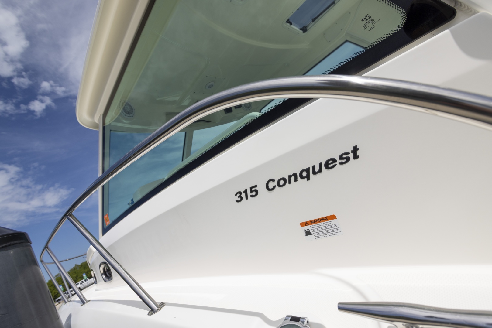 2014 Boston Whaler 315 Conquest